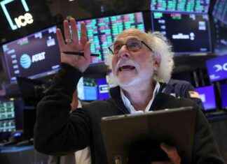 US Stock Market Surges After Economic Recession Worries Ease: Dow Jones Up 550 Points, Nasdaq Soars 2.34%, NVIDIA Rises Over 4% | United News Network news-16082024-003406