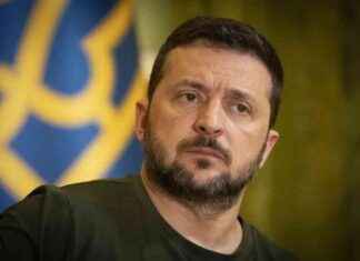 Zelensky Inspects Sumy Region, Putin Accuses Ukraine of Planning Nuclear Plant Attack | United News Network news-22082024-173404