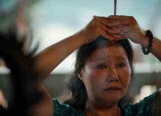 Lulu Hsu Kneels to Beg for Mercy After Douhua Sister is Unexpectedly Replaced – Entertainment News news-24082024-124952